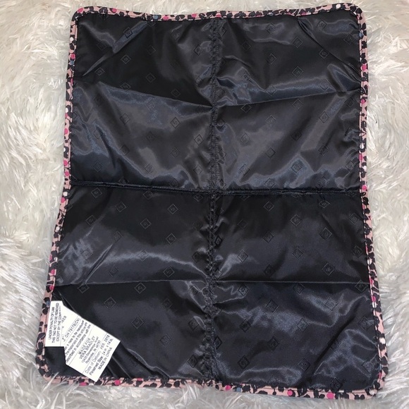 Iconic Baby Organizer Crossbody​​ - Picture 5 of 7